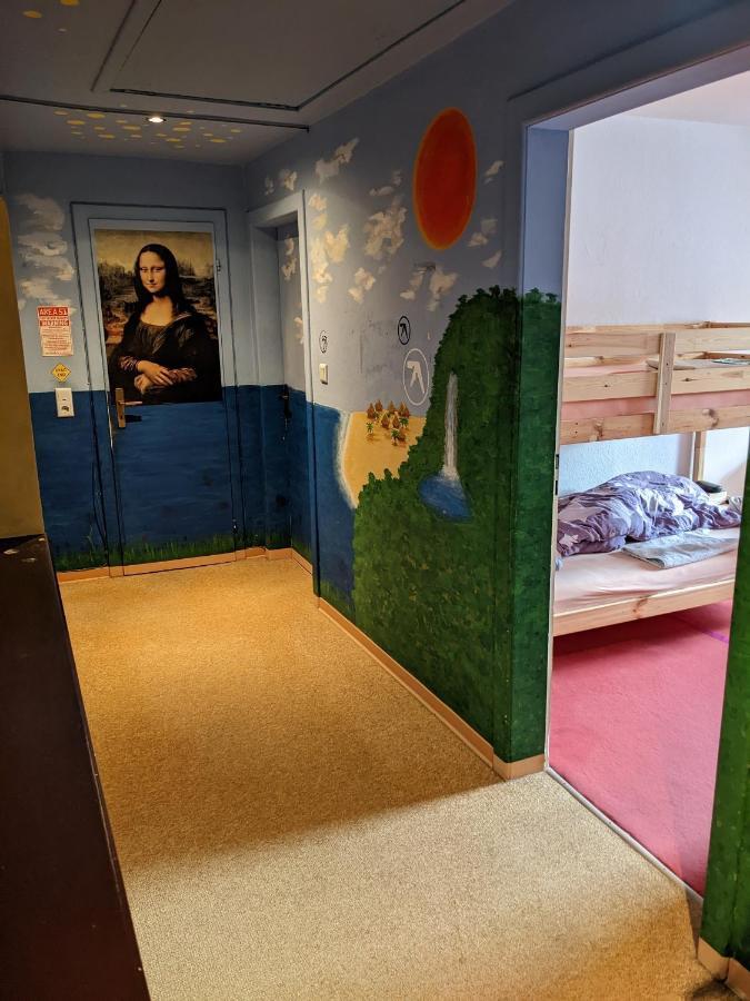 Monkey Factory - Mini Home-Stay Hostel Traben-Trarbach Exteriér fotografie